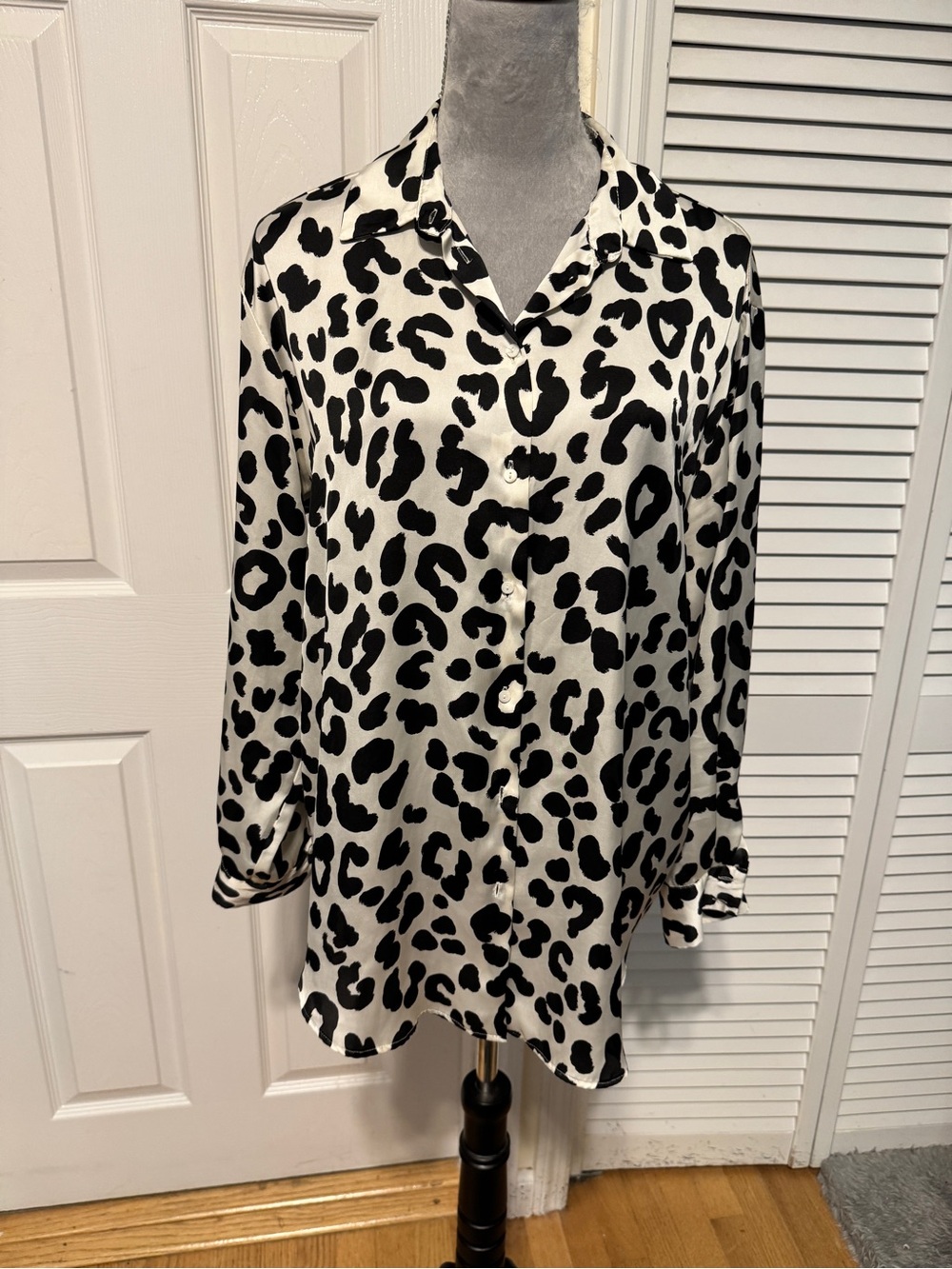 Zara Print Button Down Blouse LG